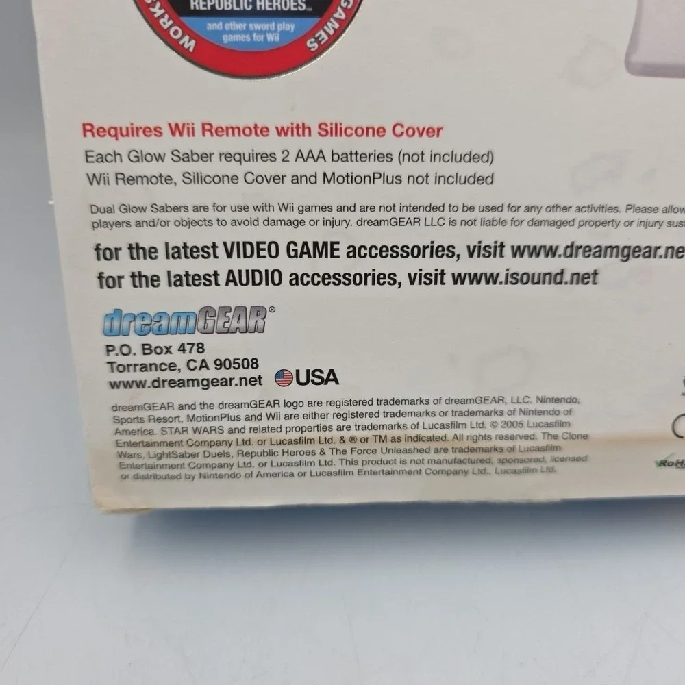 DUAL GLOW SABERS RED & BLUE FOR WII BY DREAMGEAR BRAND NEW
